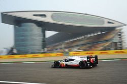 #2 Porsche Team Porsche 919 Hybrid: Timo Bernhard, Earl Bamber, Brendon Hartley