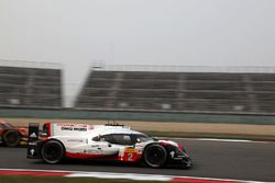 #2 Porsche Team Porsche 919 Hybrid: Timo Bernhard, Earl Bamber, Brendon Hartley