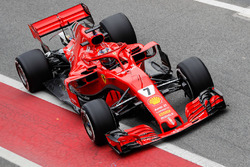 Kimi Raikkonen, Ferrari SF71H, enters the pits