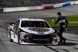 Kevin Harvick, Stewart-Haas Racing, Jimmy John's Ford Fusion celebrates