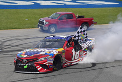 Kyle Busch, Joe Gibbs Racing, Toyota Camry Skittles Red White & Blue celebrates