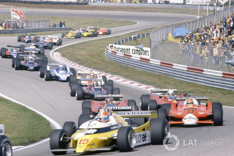 Jean-Pierre Jabouille, Renault RE20,  leads Nelson Piquet, Brabham BT49-Ford Cosworth, hidden, Bruno Giacomelli, Alfa Romeo 179B, Gilles Villeneuve, Jody Scheckter, both Ferrari 312T5, Mario Andretti, Lotus 81-Ford Cosworth, John Watson, McLaren M29C-Ford Cosworth, Didier Pironi, Ligier JS11/15-Ford Cosworth, Elio de Angelis, Lotus 81-Ford Cosworth, Riccardo Patrese, Arrows A3-Ford Cosworth, Jean-Pierre Jarier, Tyrrell 010-Ford Cosworth, Eddie Cheever, Osella FA1-Ford Cosworth,  y Nigel Mansell, Lotus 81B-Ford Cosworth, al inicio