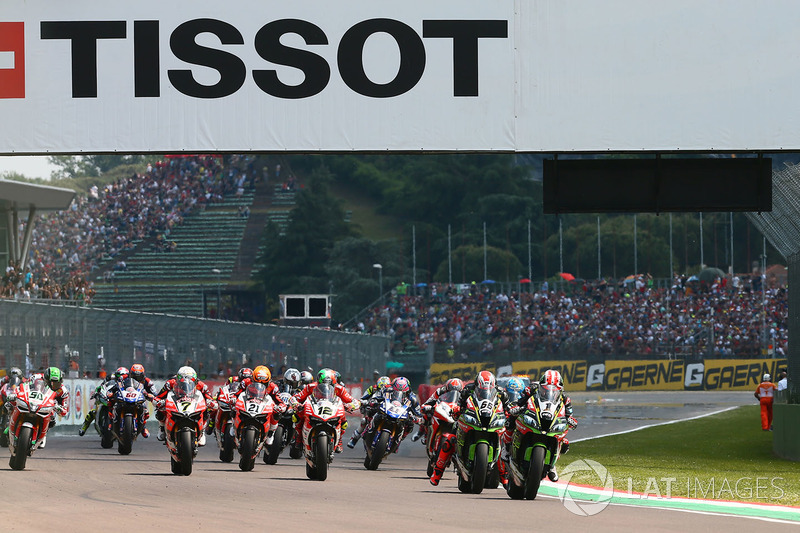 Jonathan Rea, Kawasaki Racing, Tom Sykes, Kawasaki Racing lead the start