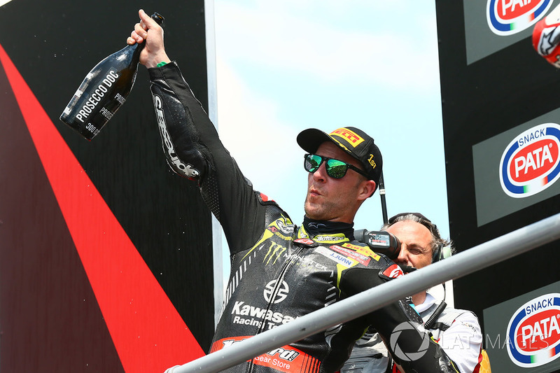 Podium: ganador, Jonathan Rea, Kawasaki Racing