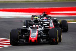 Kevin Magnussen, Haas F1 Team VF-18, Romain Grosjean, Haas F1 Team VF-18