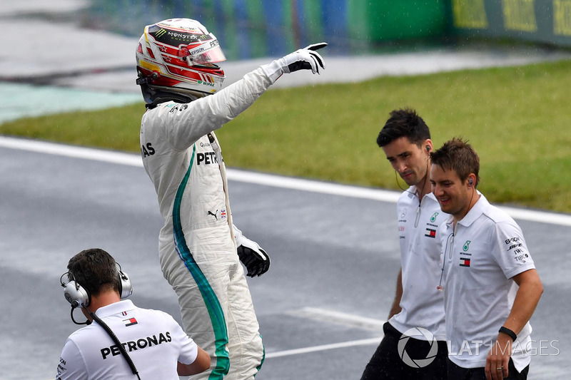 Pole sitter Lewis Hamilton, Mercedes-AMG F1 celebrates in parc ferme