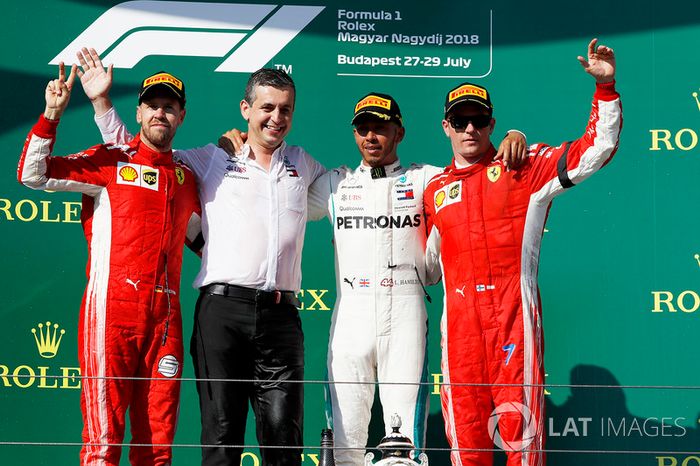 Podio: Lewis Hamilton, Mercedes AMG F1, Sebastian Vettel, Ferrari, Kimi Raikkonen, Ferrari