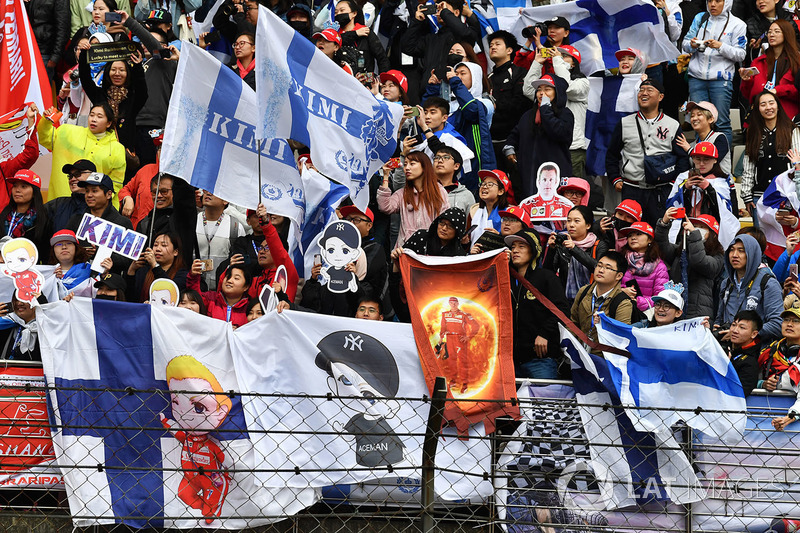Fans y banderas