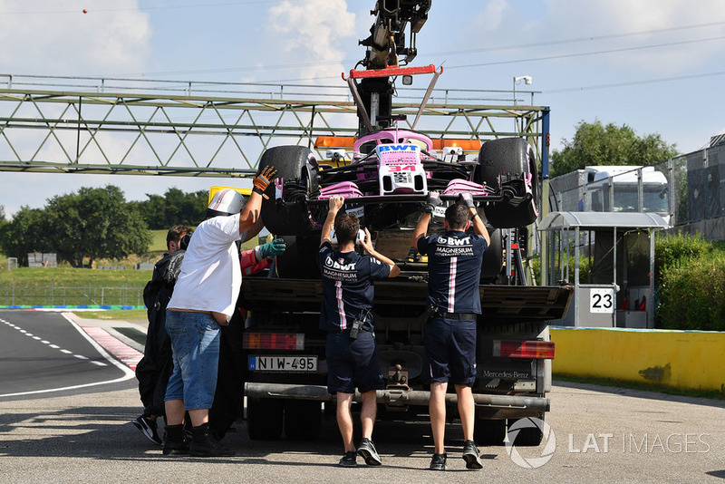 The car of Nikita Mazepin, Force India VJM11 is recovered