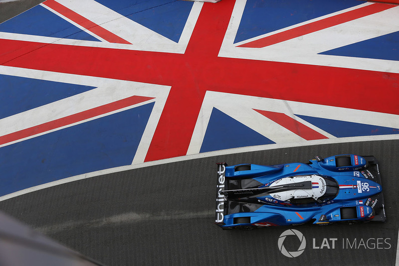 #36 Signatech Alpine Matmut Alpine A470: Nicolas Lapierre, Andre Negrao, Pierre Thiriet