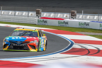 Kyle Busch, Joe Gibbs Racing, Toyota Camry M&M's