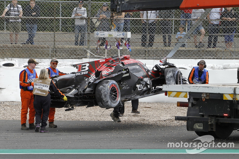 La voiture #1 Rebellion Racing Rebellion R-13: Andre Lotterer, Neel Jani, Bruno Senna après son crash