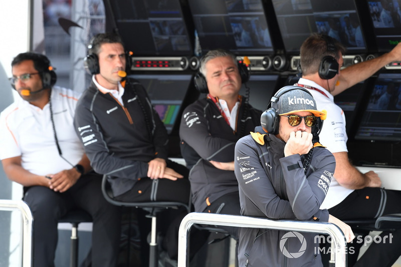 Fernando Alonso, McLaren en el muro