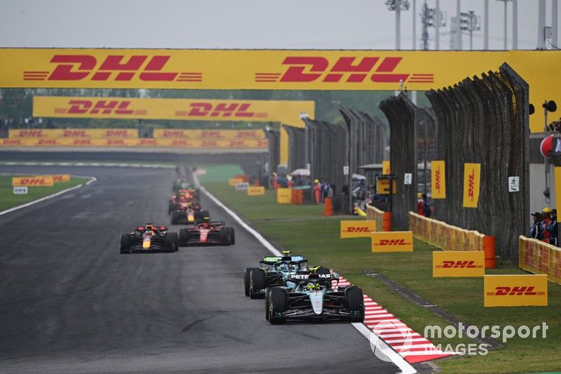 Lewis Hamilton, Mercedes F1 W15, Fernando Alonso, Aston Martin AMR24, Max Verstappen, Red Bull Racing RB20