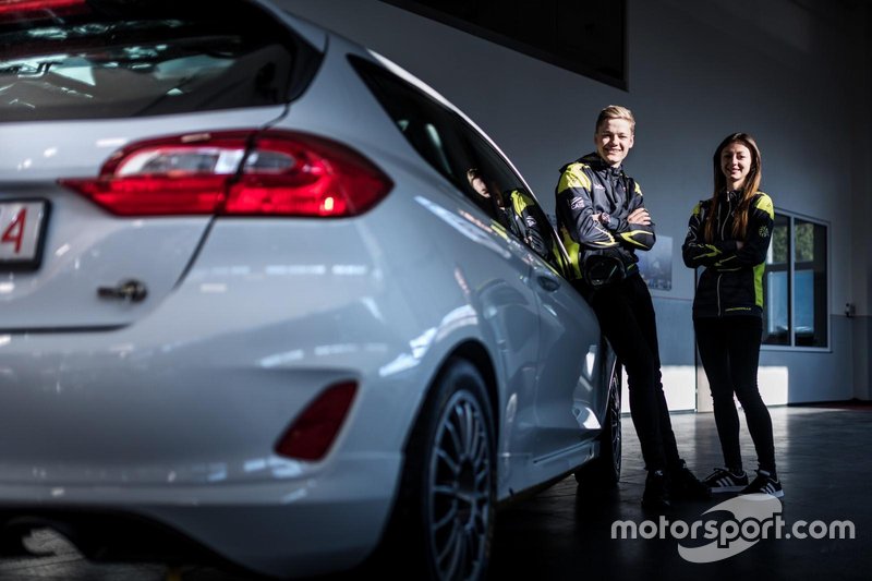 Jindřiška Žáková ed Erik Cais, Orsak Rally Sport, Ford Fiesta R2
