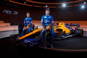 Lando Norris, McLaren, Carlos Sainz Jr., McLaren