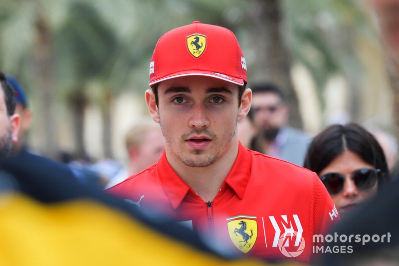 Стоп! Леклер? Так у него же всего вторая гонка за Ferrari была…