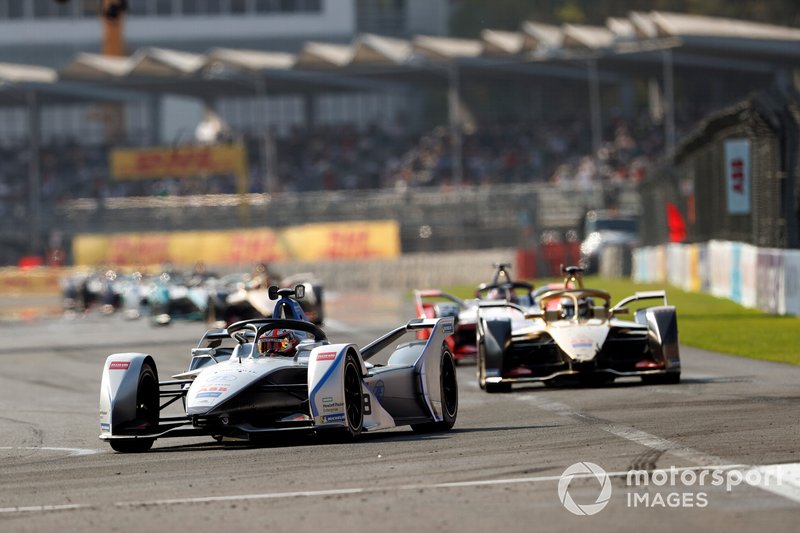 Edoardo Mortara  Venturi Formula E, Venturi VFE05 leads Andre Lotterer, DS TECHEETAH, DS E-Tense FE19 