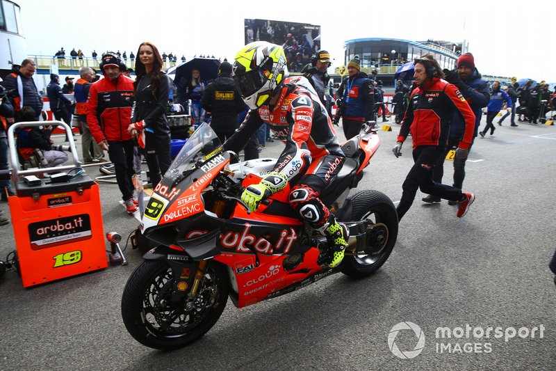 Alvaro Bautista, Aruba.it Racing-Ducati Team arrives on the grid