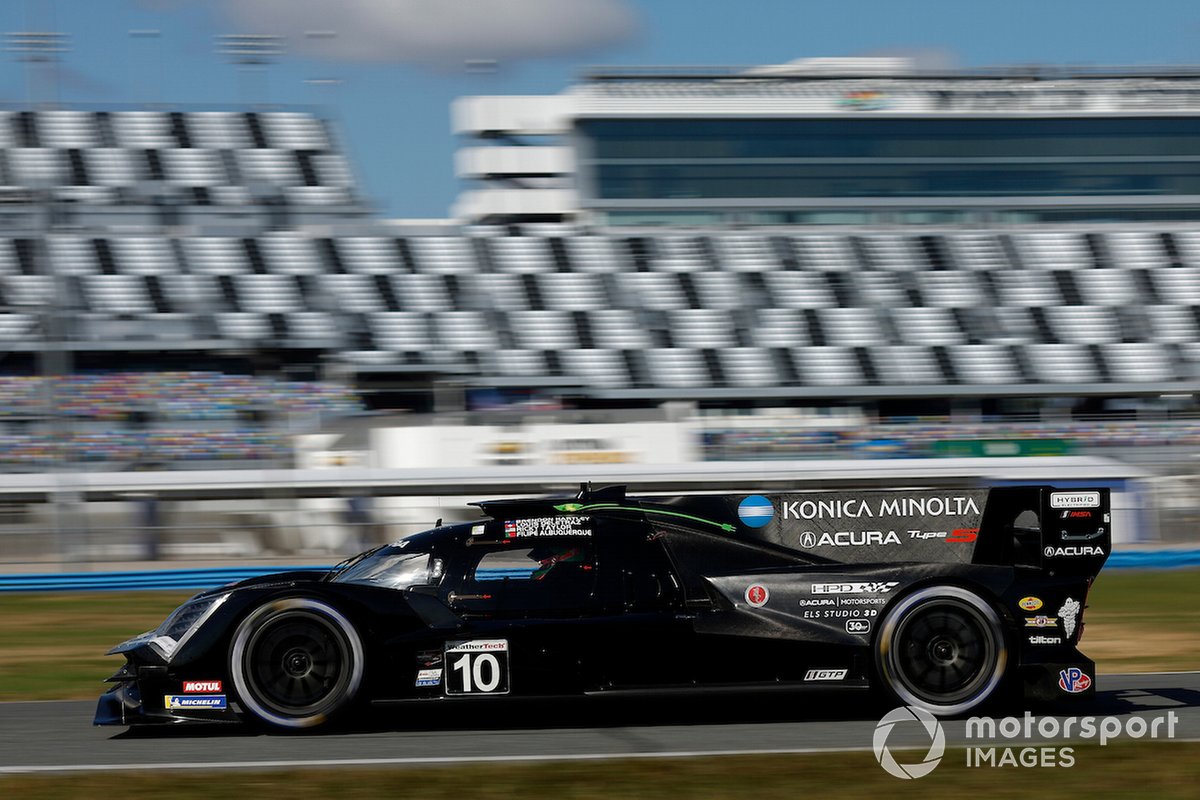 #10 Wayne Taylor Racing Acura ARX-06 GTP: Ricky Taylor, Filipe Albuquerque, Brendon Hartley, Louis Deletraz