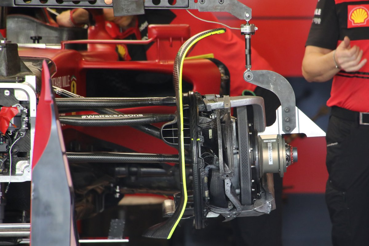 Ferrari F1-75: Vorderrad-Bremse
