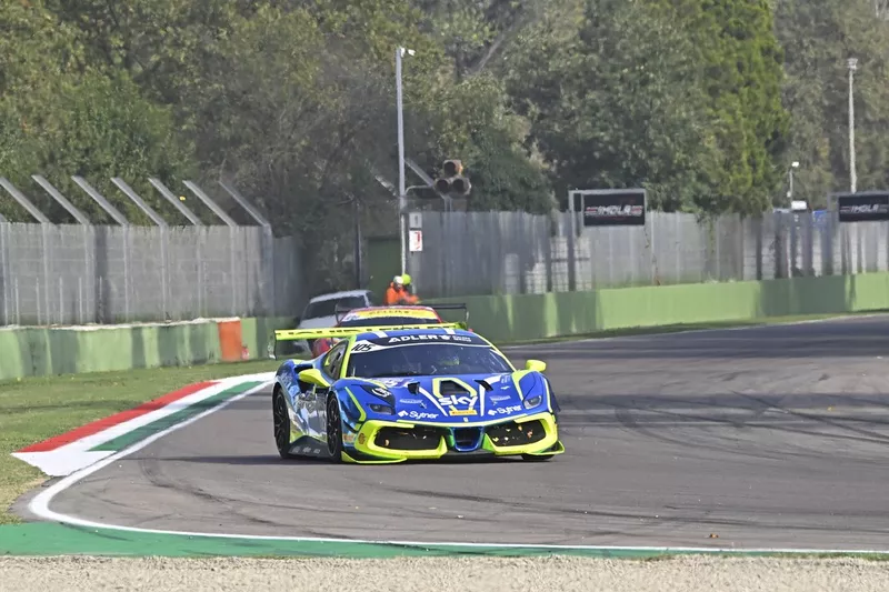#105 Stuart Marston, Maranello Sales 