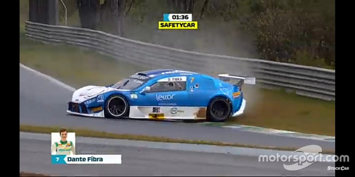 Dante Fibra capota na Stock Light em Interlagos