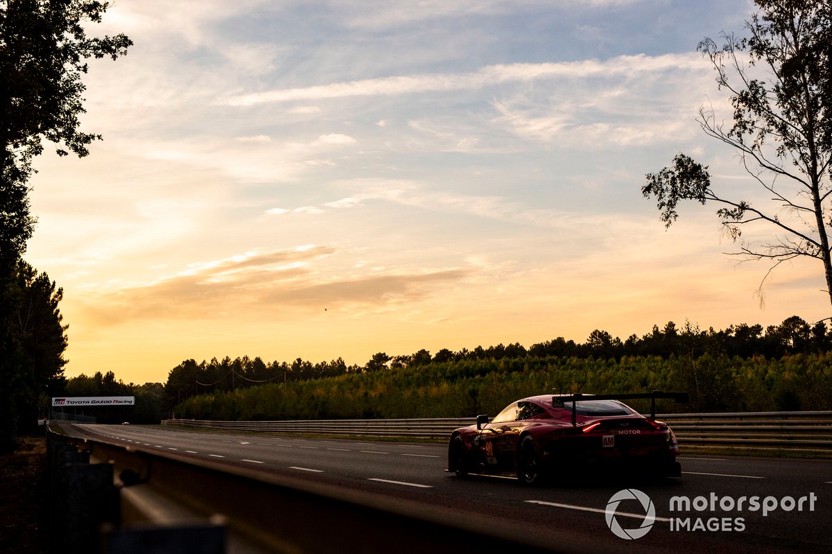 #90 TF Sport Aston Martin Vantage: Salih Yoluc, Charles Eastwood, Jonathan Adam