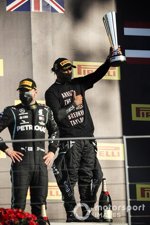 Podio: segundo lugar Valtteri Bottas, Mercedes-AMG F1, ganador Lewis Hamilton, Mercedes-AMG F1