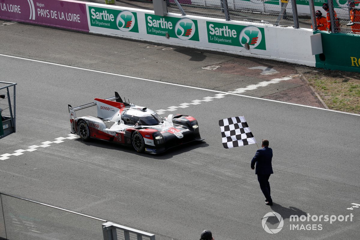 Los ganadores: #8 Toyota Gazoo Racing Toyota TS050: Sébastien Buemi, Kazuki Nakajima, Brendon Hartley