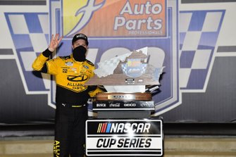 Race winner Brad Keselowski, Team Penske, Ford Mustang