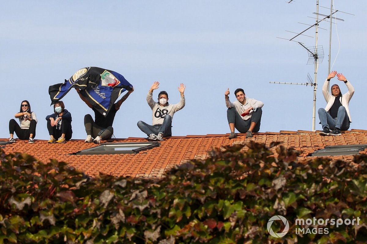 Fans en un techo