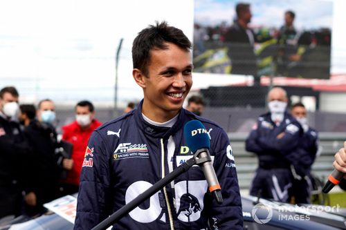 Red Bull looking at F1 seat options for Albon in 2022