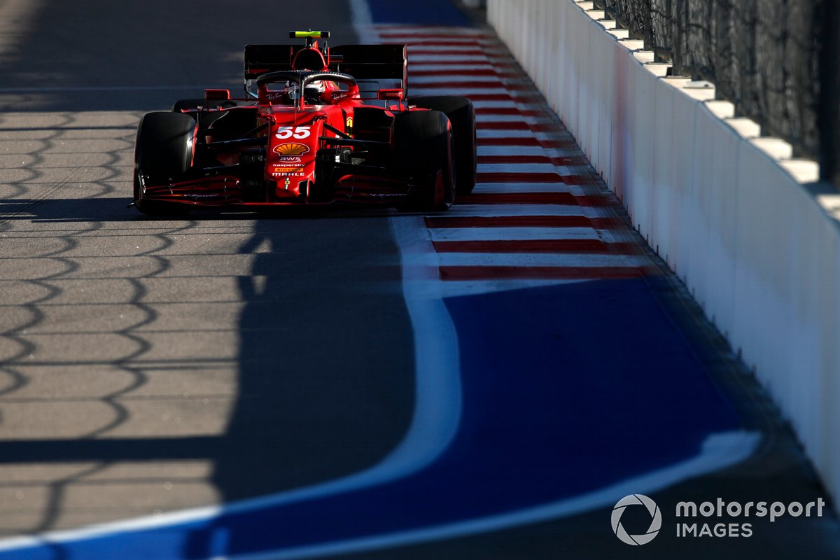 Carlos Sainz Jr., Ferrari SF21