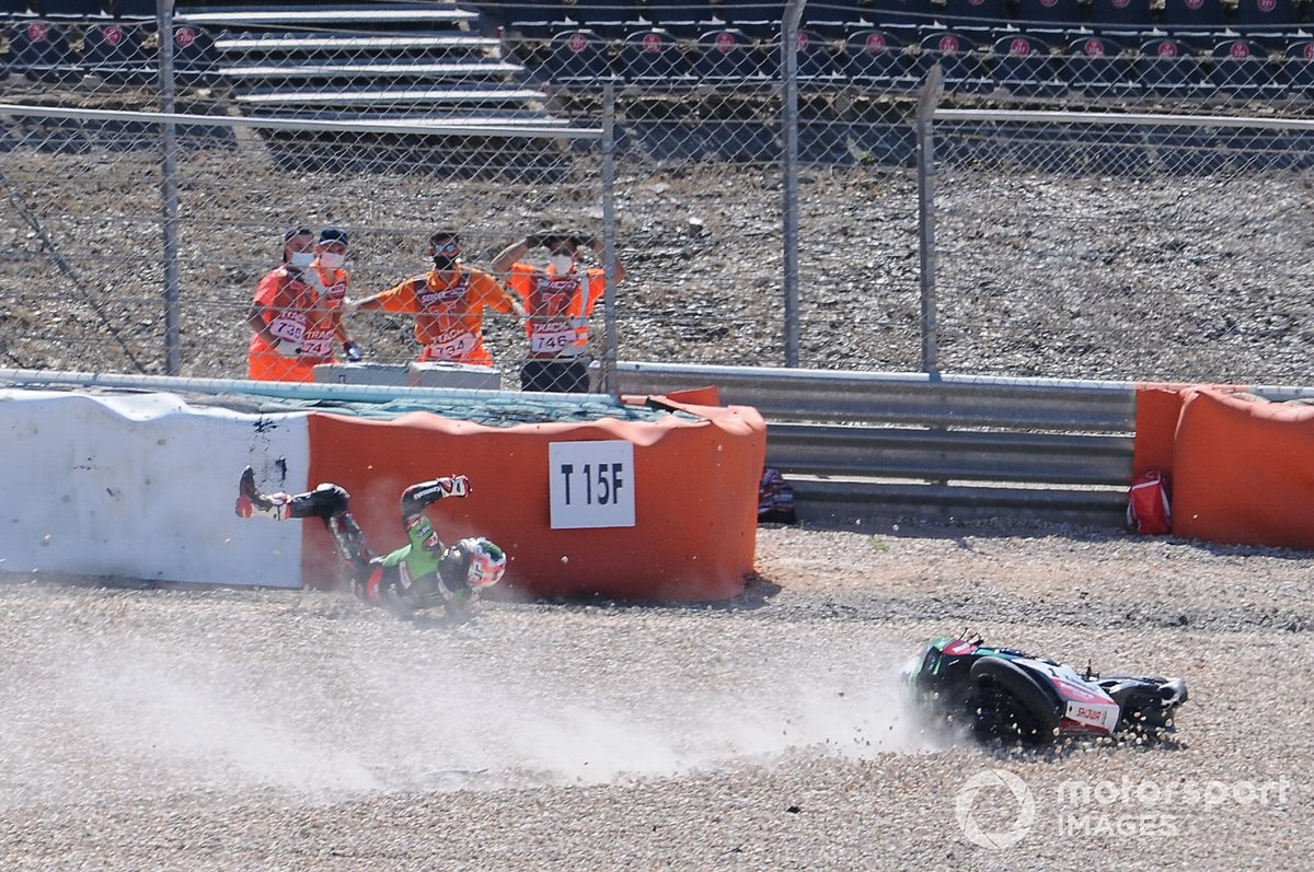 Secuencia de la caída de Jonathan Rea, Kawasaki Racing Team WorldSBK