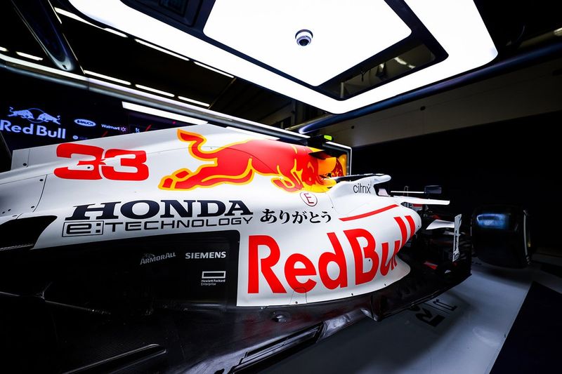 Decoración especial del Red Bull Racing RB16B para el GP de Turquía