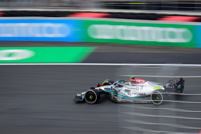 Lewis Hamilton, Mercedes W13