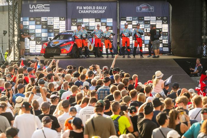 Ott Tänak, Martin Järveoja, Hyundai World Rally Team Hyundai i20 N Rally1, Thierry Neuville, Martijn Wydaeghe, Hyundai World Rally Team Hyundai i20 N Rally1, Adrien Fourmaux, Alexandre Coria, Hyundai World Rally Team Hyundai i20 N Rally1.
