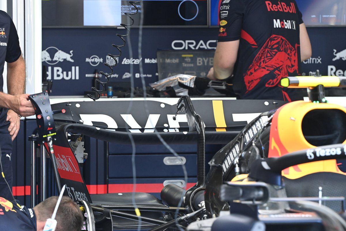 Red Bull RB18: Heckflügel