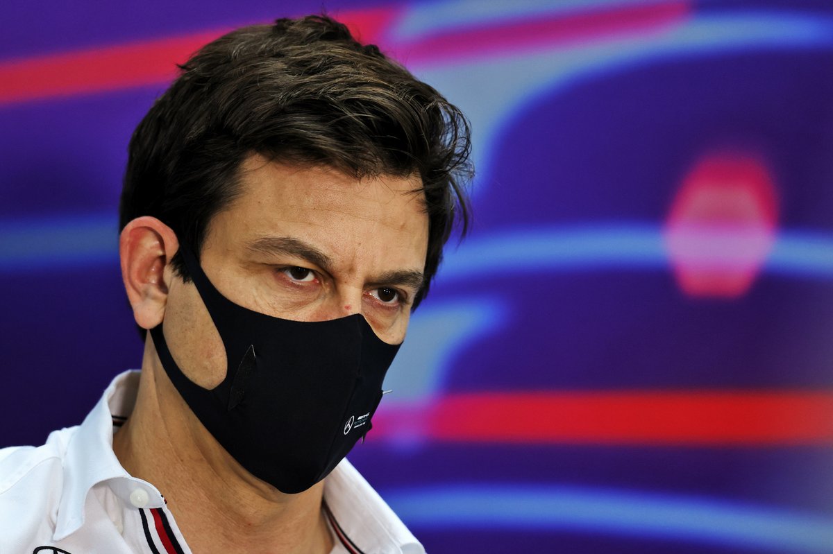 "Elimizde sorunları çözecek 'sihirli bir çözüm' yok" 1 Formula 1 Haberleri - F1 Puan Durumu Toto Wolff, Team Principal and CEO, Mercedes AMG, in the team principals Press Conference