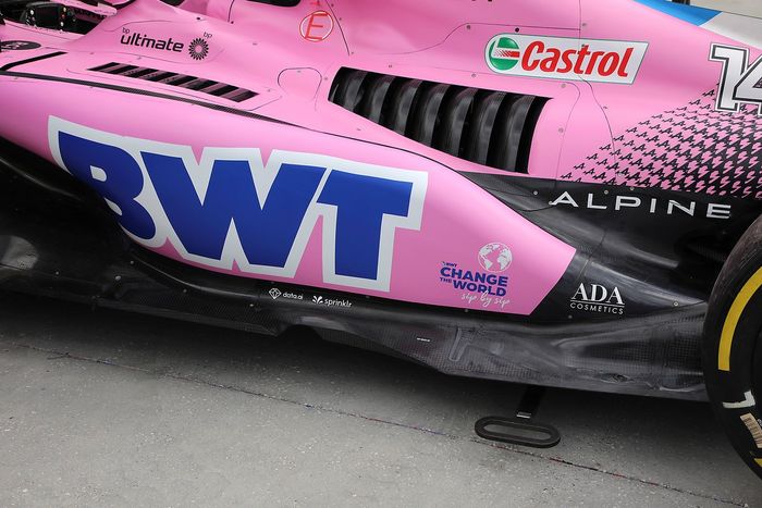 Detalle lateral del Alpine A522