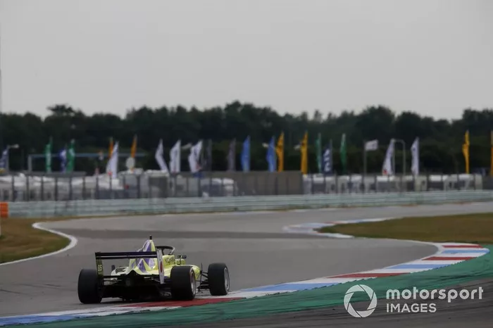 Miki Koyama