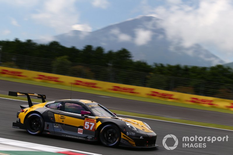 #57 Team Project 1 Porsche 911 RSR: Ben Keating, Felipe Fraga, Jeroen Bleekemolen