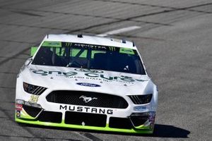  Clint Bowyer, Stewart-Haas Racing, Ford Mustang CSU / One Cure