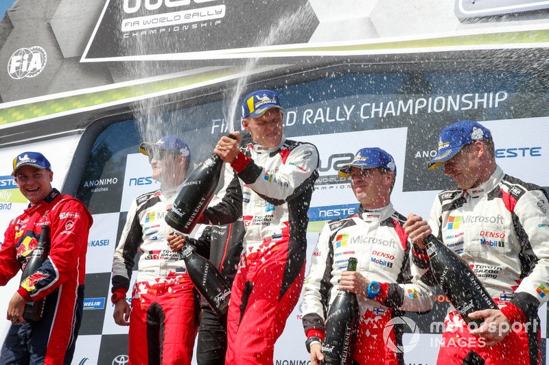 El podio: Ganador Ott Tänak, Martin Järveoja, Toyota Gazoo Racing WRT Toyota Yaris WRC, segundo lugar Esapekka Lappi, Janne Ferm, Citroën World Rally Team Citroën C3 WRC, tercer lugar Jari-Matti Latvala, Miikka Anttila, Toyota Gazoo Racing WRT Toyota Yaris WRC