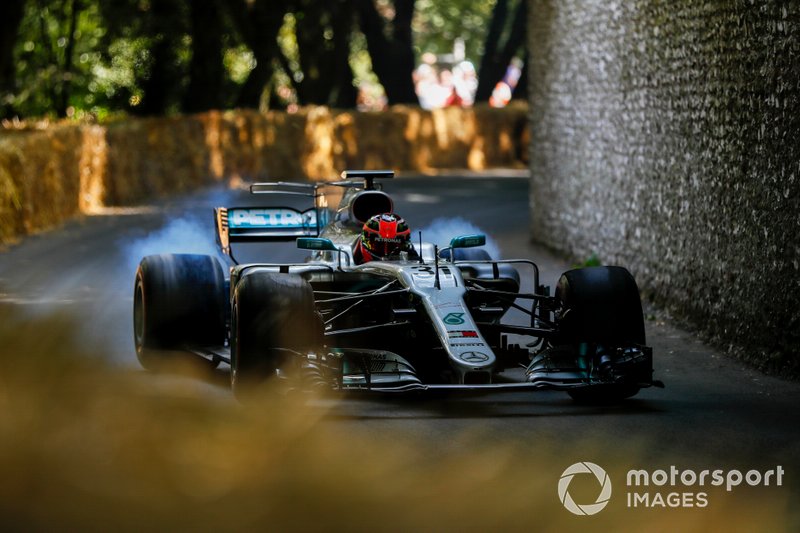 Esteban Ocon, Mercedes-AMG F1 W10 EQ Power+ burnout