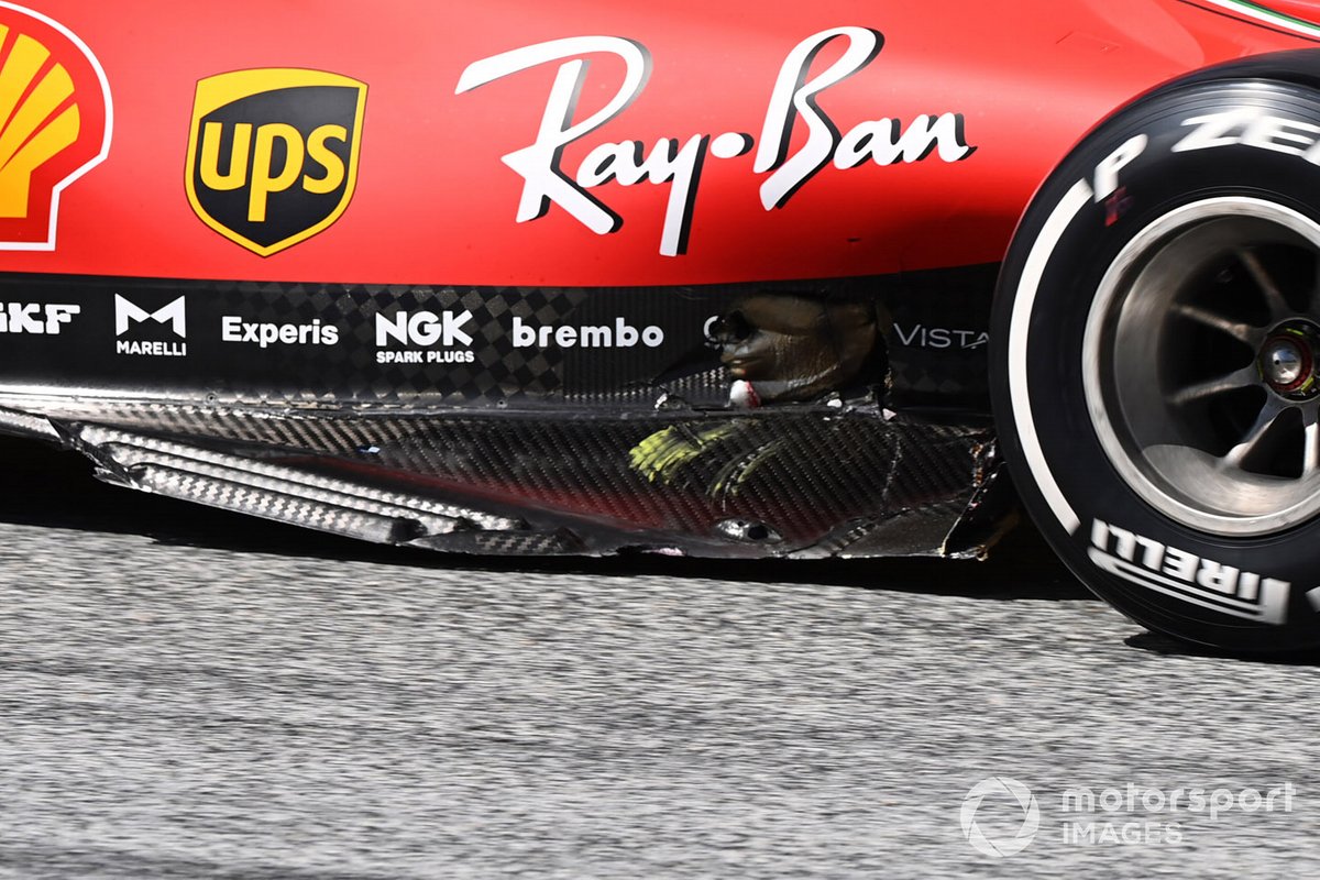 Charles Leclerc, Ferrari SF1000, con daños después de chocar con Sebastian Vettel