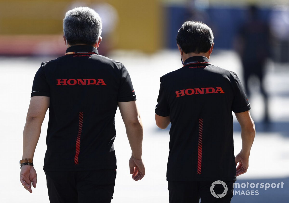 Masashi Yamamoto, General Manager, Honda Motorsport and Toyoharu Tanabe, F1 Technical Director, Honda