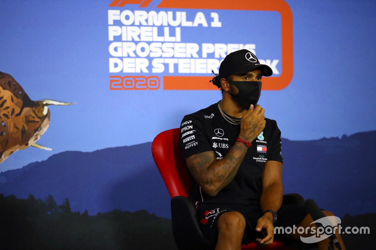 Lewis Hamilton, Mercedes-AMG Petronas F1 en la conferencia de prensa