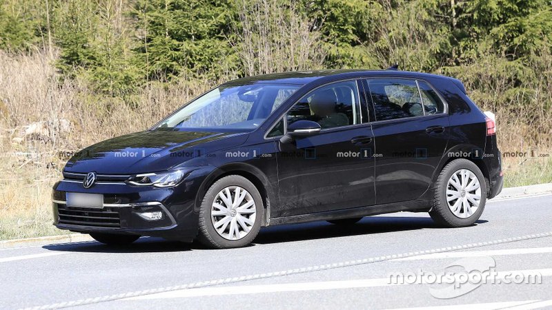 Шпигунське фото VW Golf 2020 року